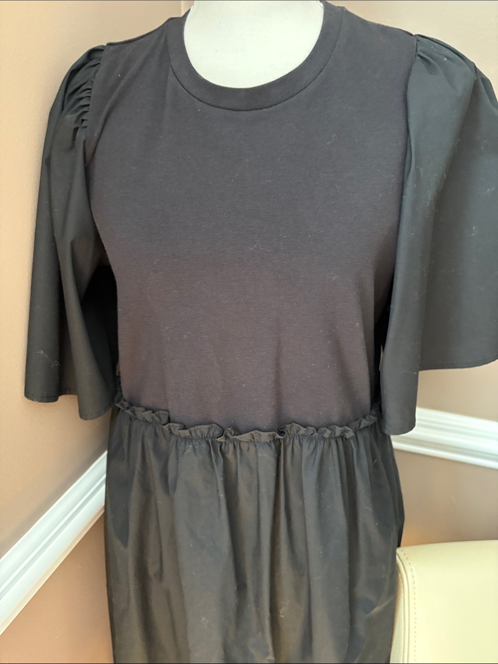 Black Short Sleeve Ruffle Waist Mini Dress - Picture 3 of 8